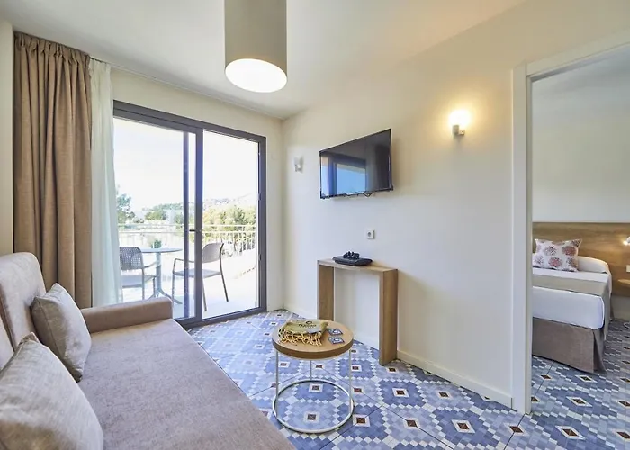 Fergus Club Europa باغيرا