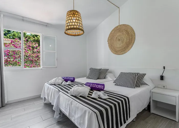 Fergus Club Europa 4* باغيرا