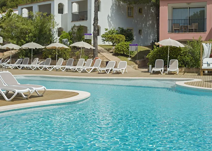 Fergus Club Europa باغيرا