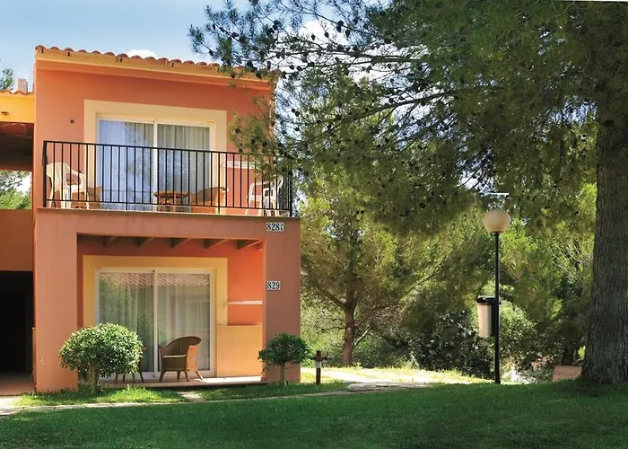 Fergus Club Europa باغيرا