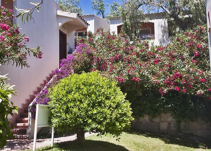 Fergus Club Europa 4* باغيرا